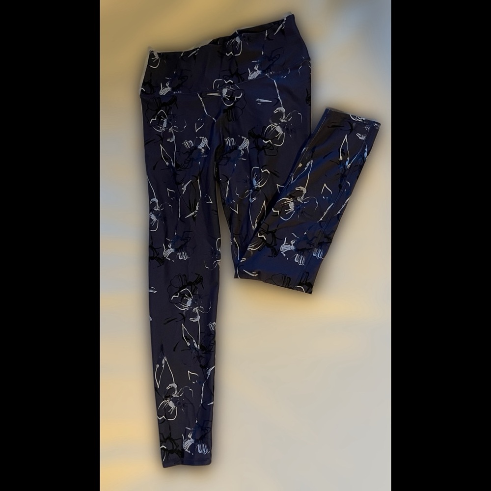 Navy Blue Floral Legging
